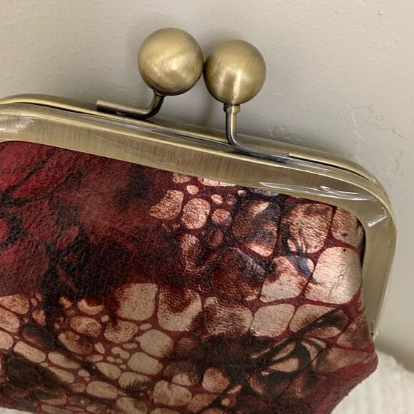 Handmade Genuine Leather Floral Printed, Metal Frame Large Purse/ Wristlet - Picture 11 of 15